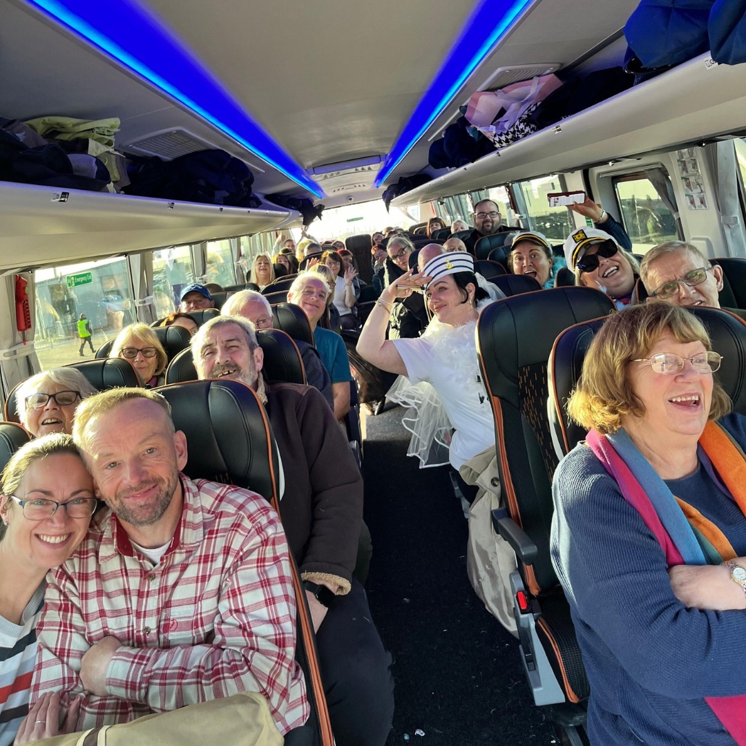 Loch Lomond Travel coach heading to the Amsterdam Mini Cruise