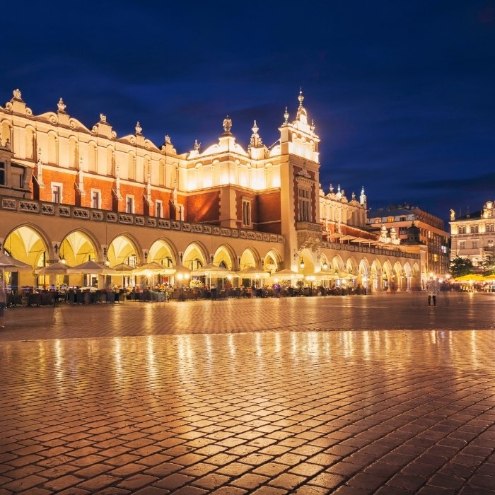 Kraków's Cloth Hall illuminated in the evening