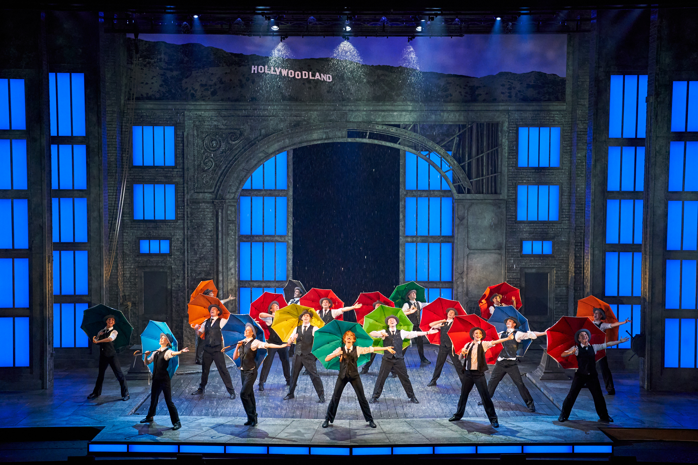 Singin' In The Rain - Live in Liverpool